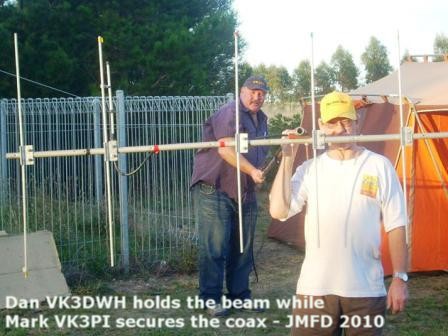 JMFD 2010 - Dan VK3DWH (front) and Mark VK3PI 